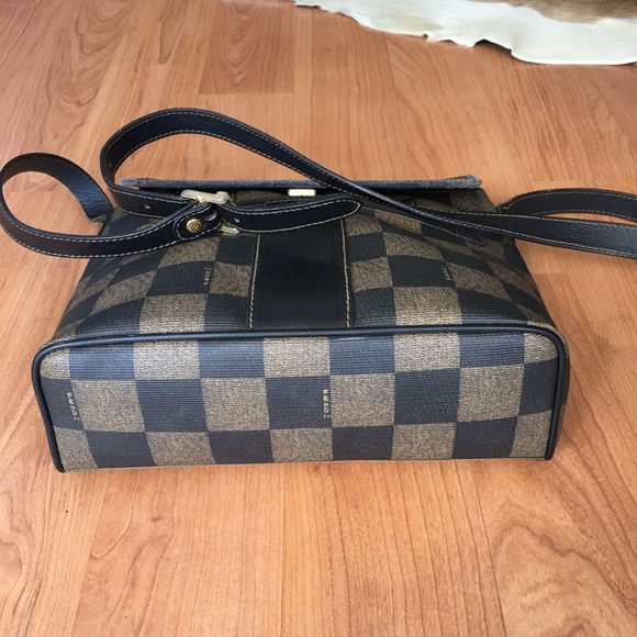 SOLD! Vintage Fendi checkerboard crossbody bag - Picture 10 of 14
